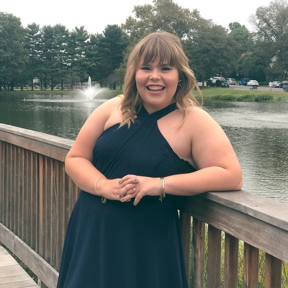 ♥️ MEET YOUR SELLER ♥️ - Picture 3 of 6